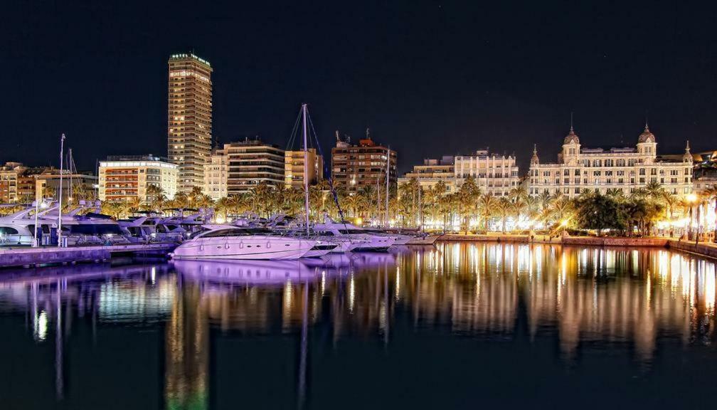 דירות אל קאמפיו Precioso Piso Frente Al Mar Con Enorme Terraza מראה חיצוני תמונה